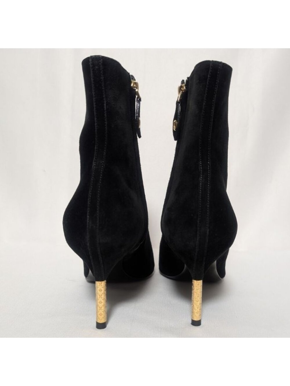 Louis Vuitton Ultimate Heel - Picture 5 of 11